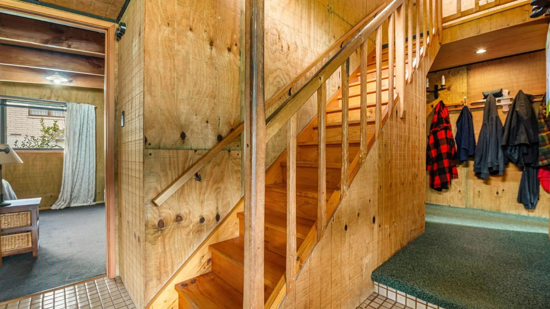 Lakeside Escape - Tikitere Holiday Home Rotorua New Zealand