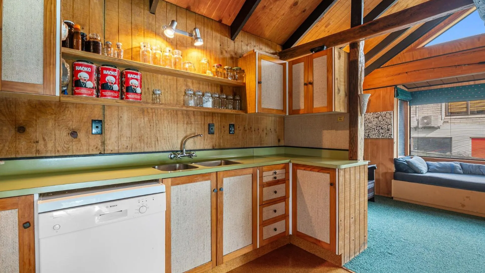 Lakeside Escape - Tikitere Holiday Home Rotorua